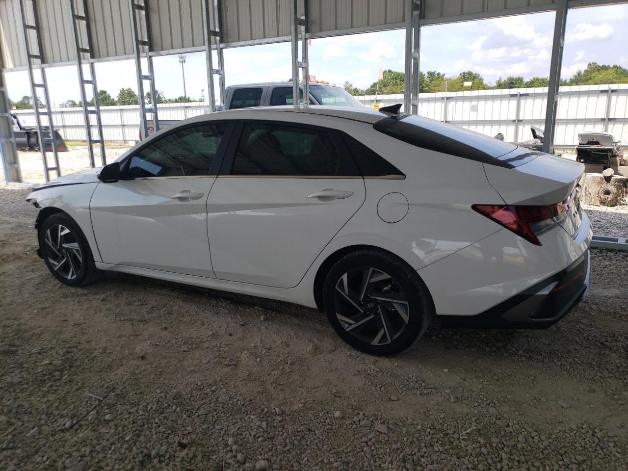 2025 Hyundai Elantra Limited - Image 2