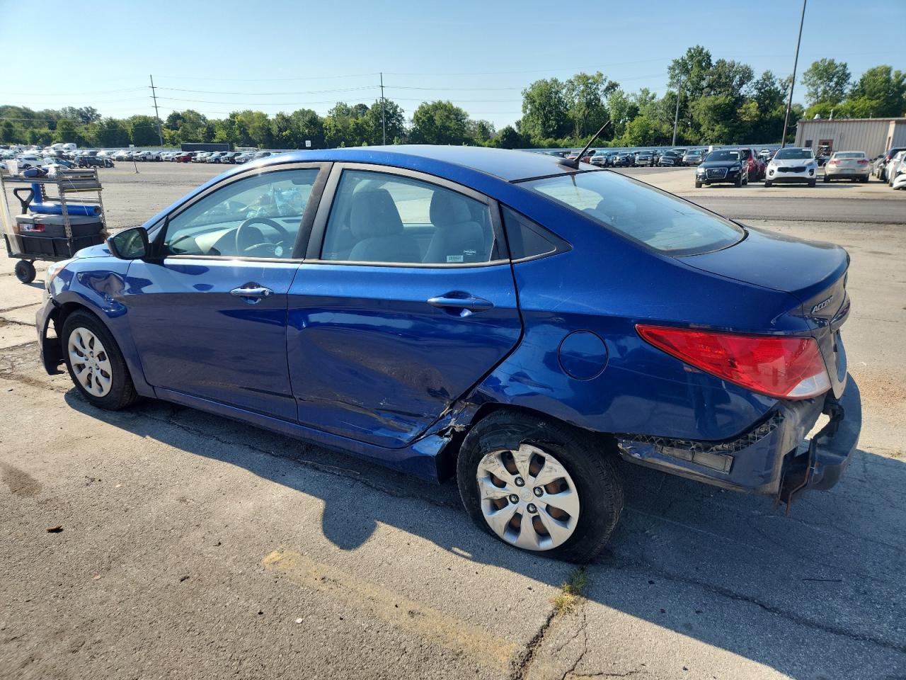 2017 Hyundai Accent Se - Фото 2