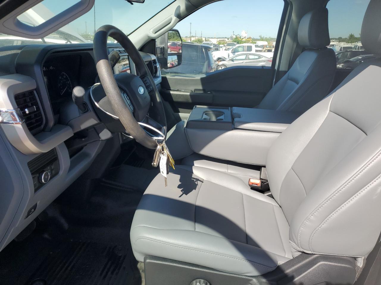 2024 Ford F350 Super Duty Super Duty - Image 7