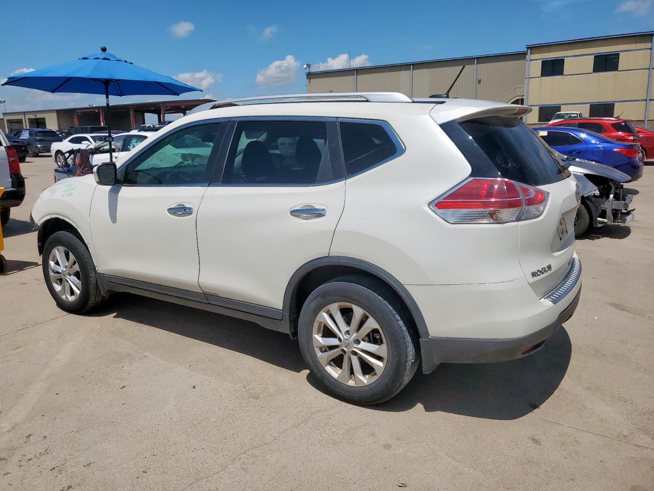 2016 Nissan Rogue S - Image 2