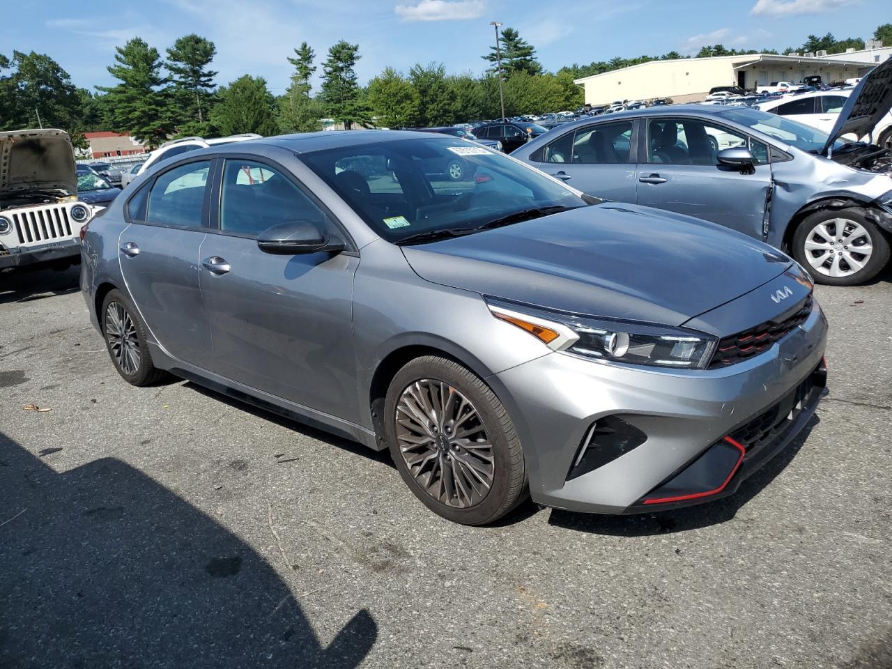 2023 Kia Forte Gt Line - Image 4