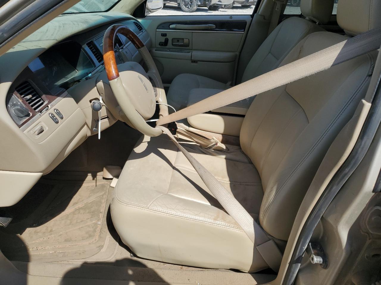 2007 Lincoln Town Car Signature Limited - Фото 7