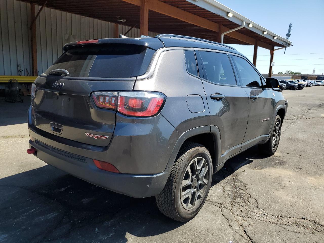 2019 Jeep Compass Trailhawk - Image 3