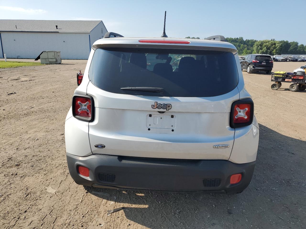 2015 Jeep Renegade Latitude - Фото 6