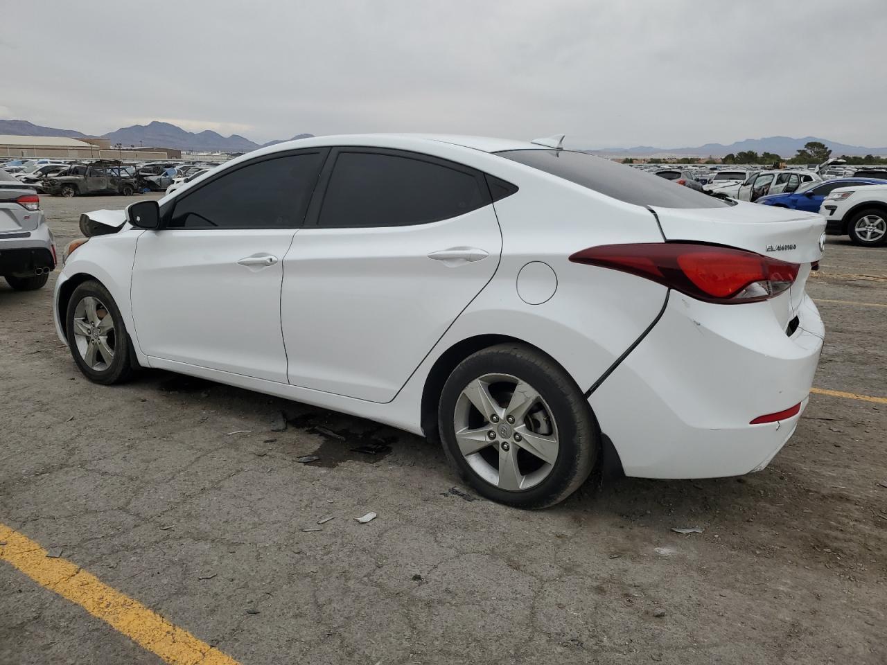 2016 Hyundai Elantra Se - Фото 2