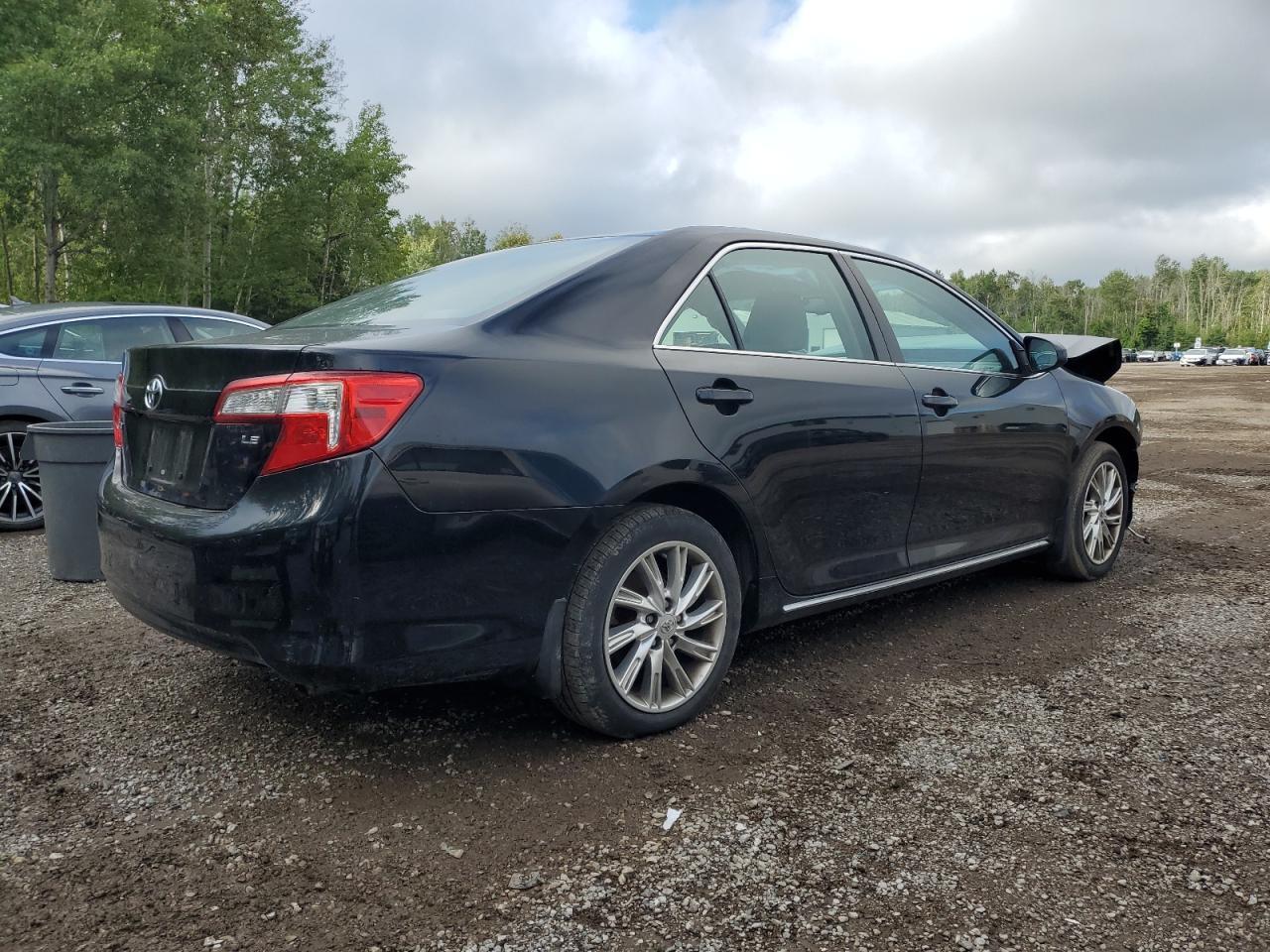 2014 Toyota Camry L - Фото 3