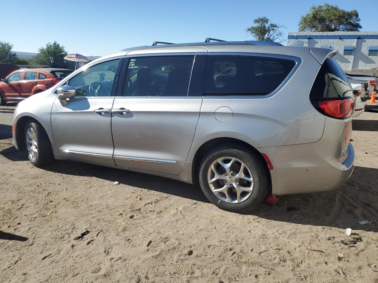 2017 Chrysler Pacifica Limited - Фото 2
