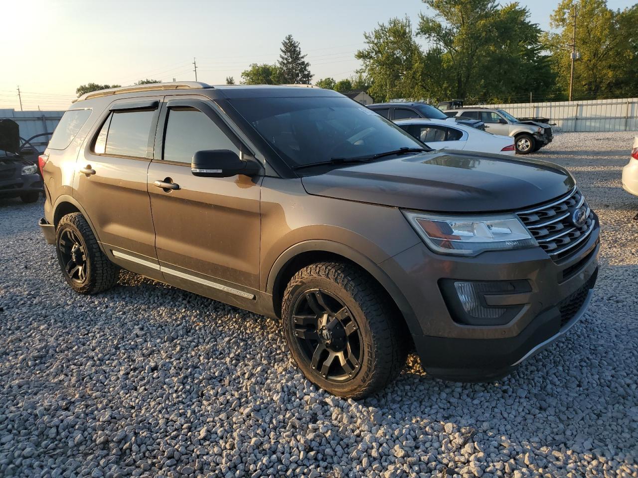 2016 Ford Explorer Xlt - Фото 4