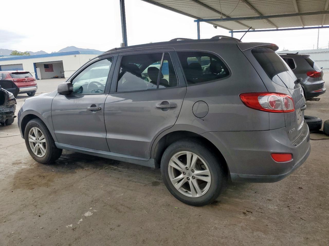 2010 Hyundai Santa Fe Se - Image 2