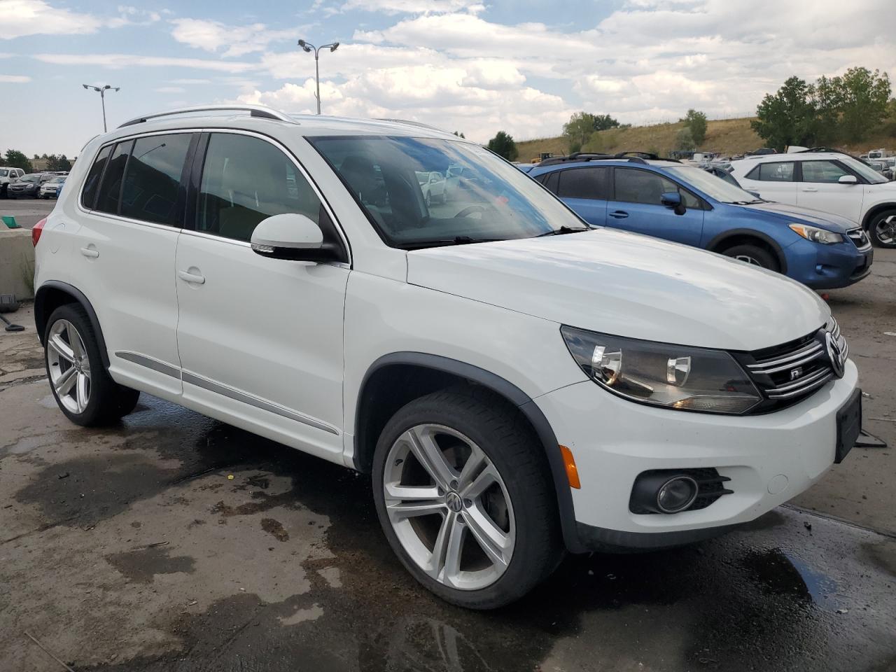 2016 Volkswagen Tiguan S - Image 4