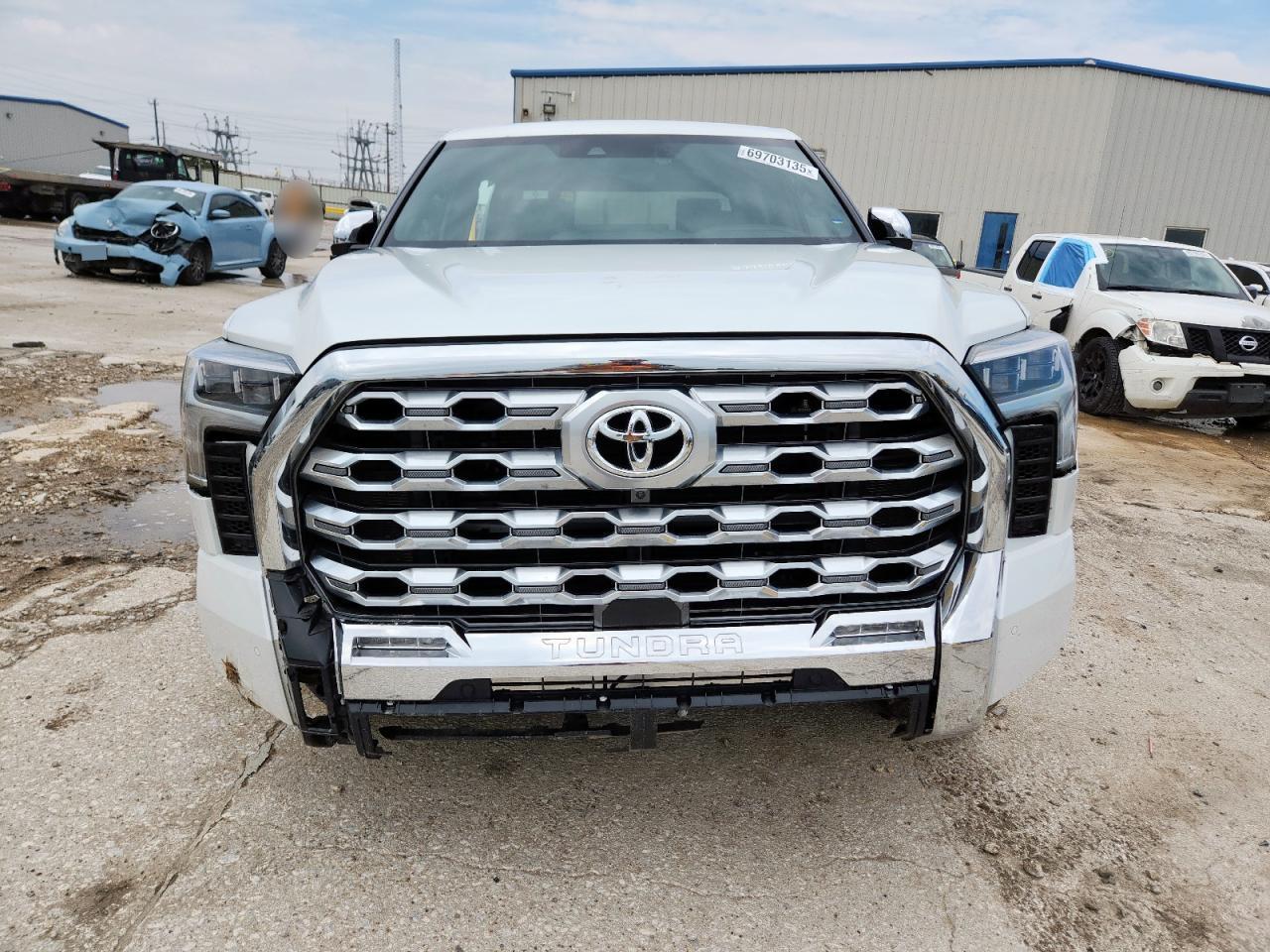 2025 Toyota Tundra Crewmax Platinum - Фото 5