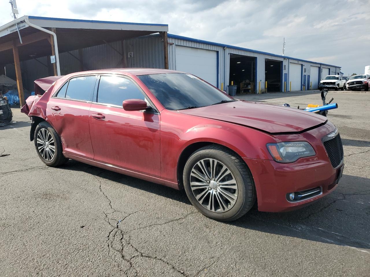 2012 Chrysler 300 S - Image 4
