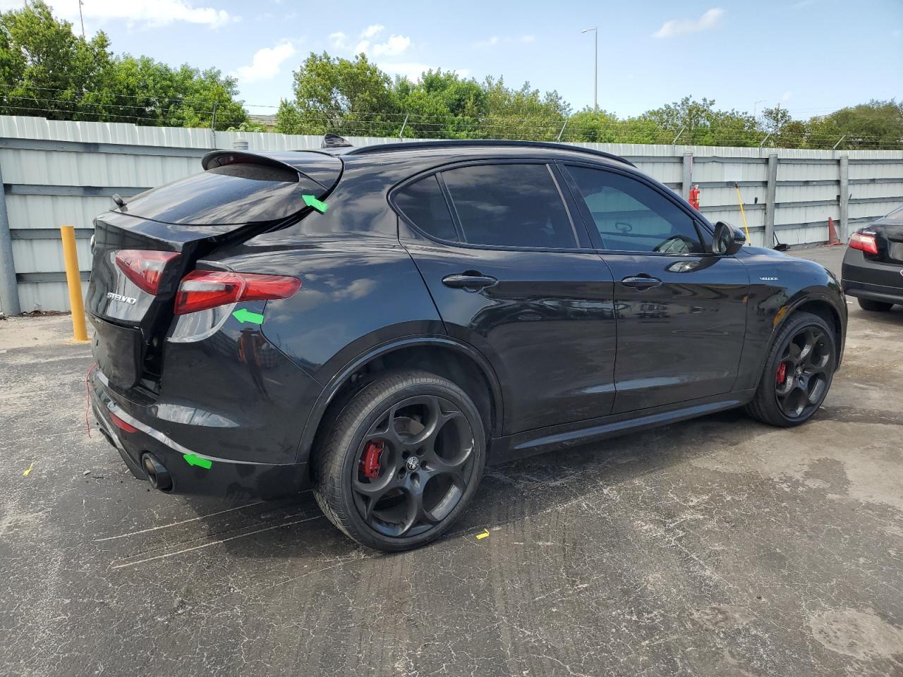 2022 Alfa Romeo Stelvio Ti - Image 3