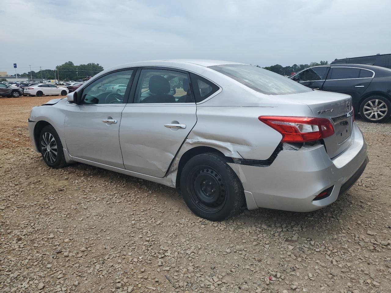 2017 Nissan Sentra S - Фото 2