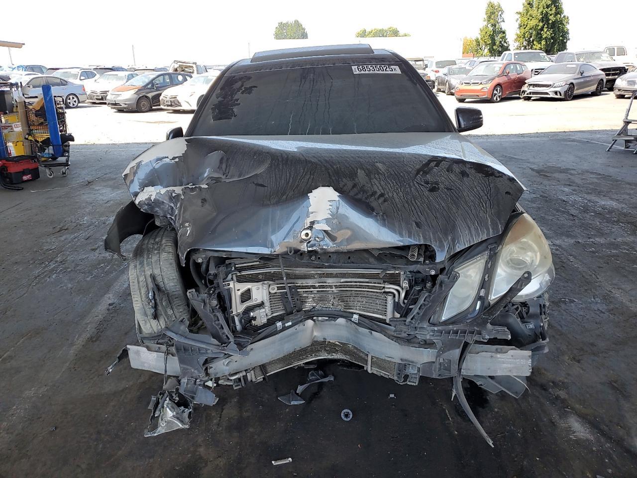 2010 Mercedes-Benz E 550 - Фото 5