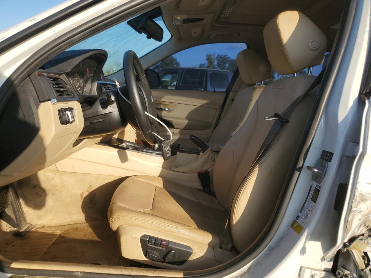 2015 BMW 320 I - Фото 7