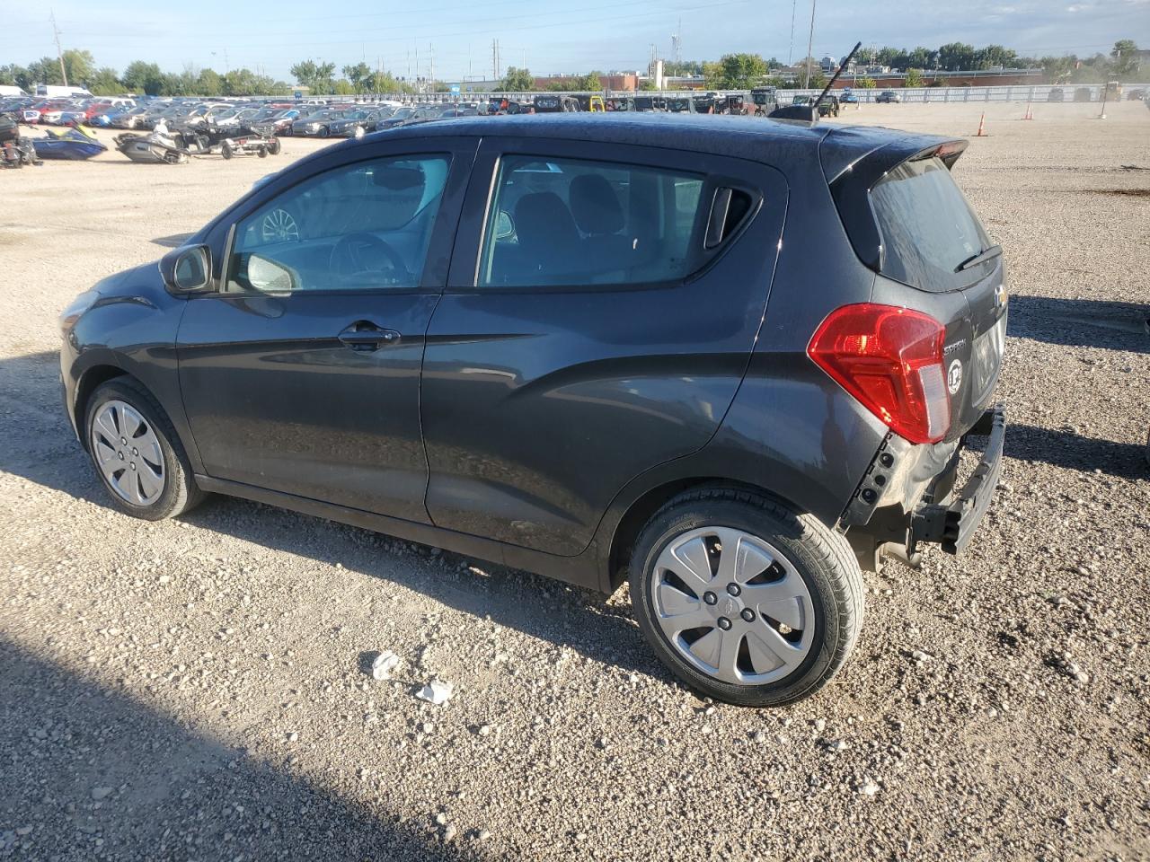 2017 Chevrolet Spark Ls - Фото 2