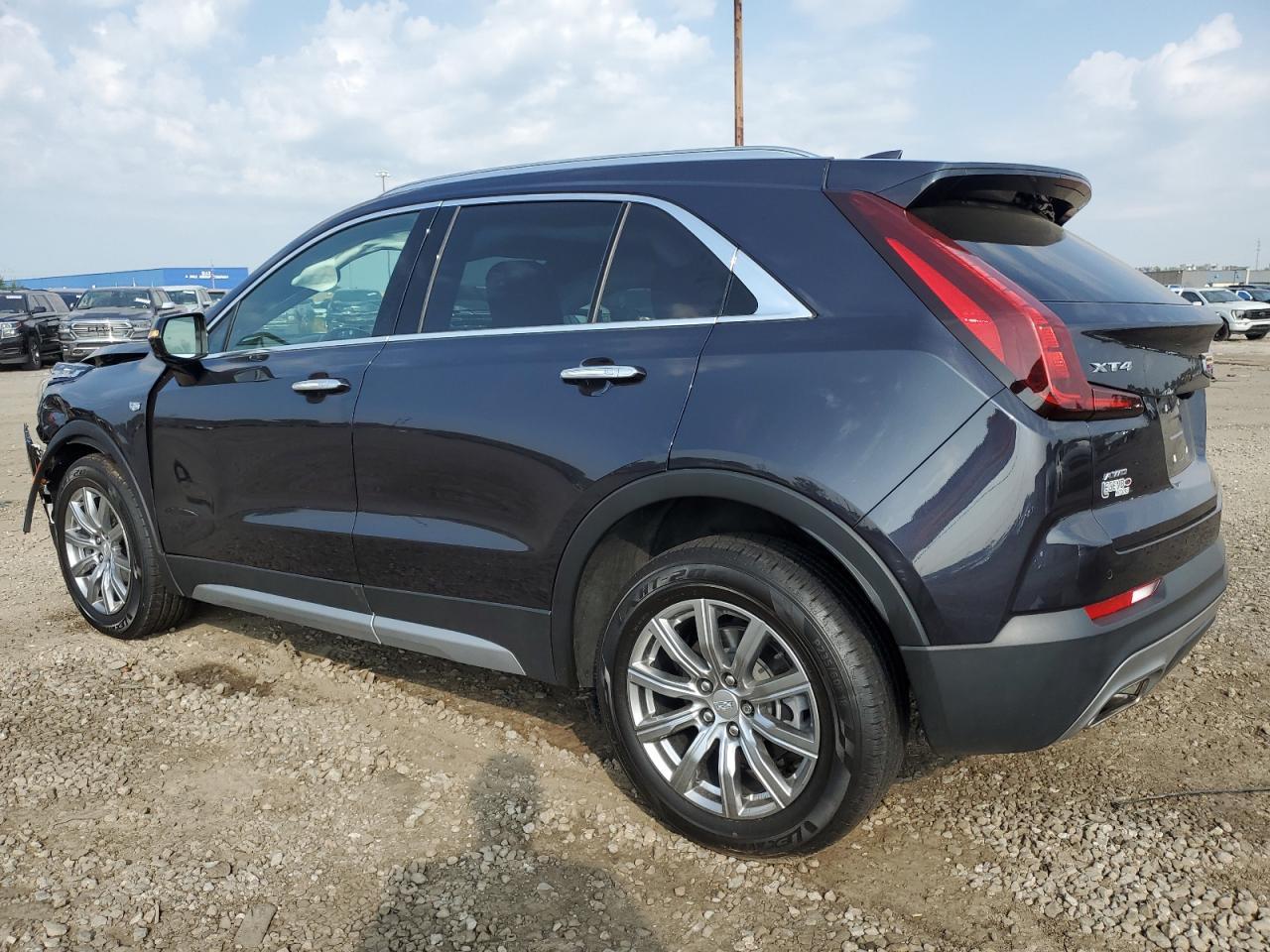 2023 Cadillac Xt4 Premium Luxury - Фото 2