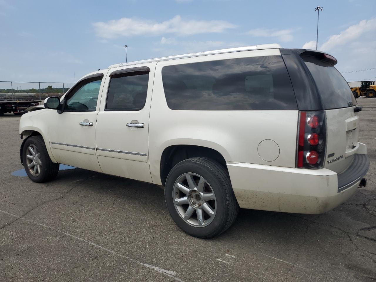 2012 GMC Yukon Xl Denali - Фото 2