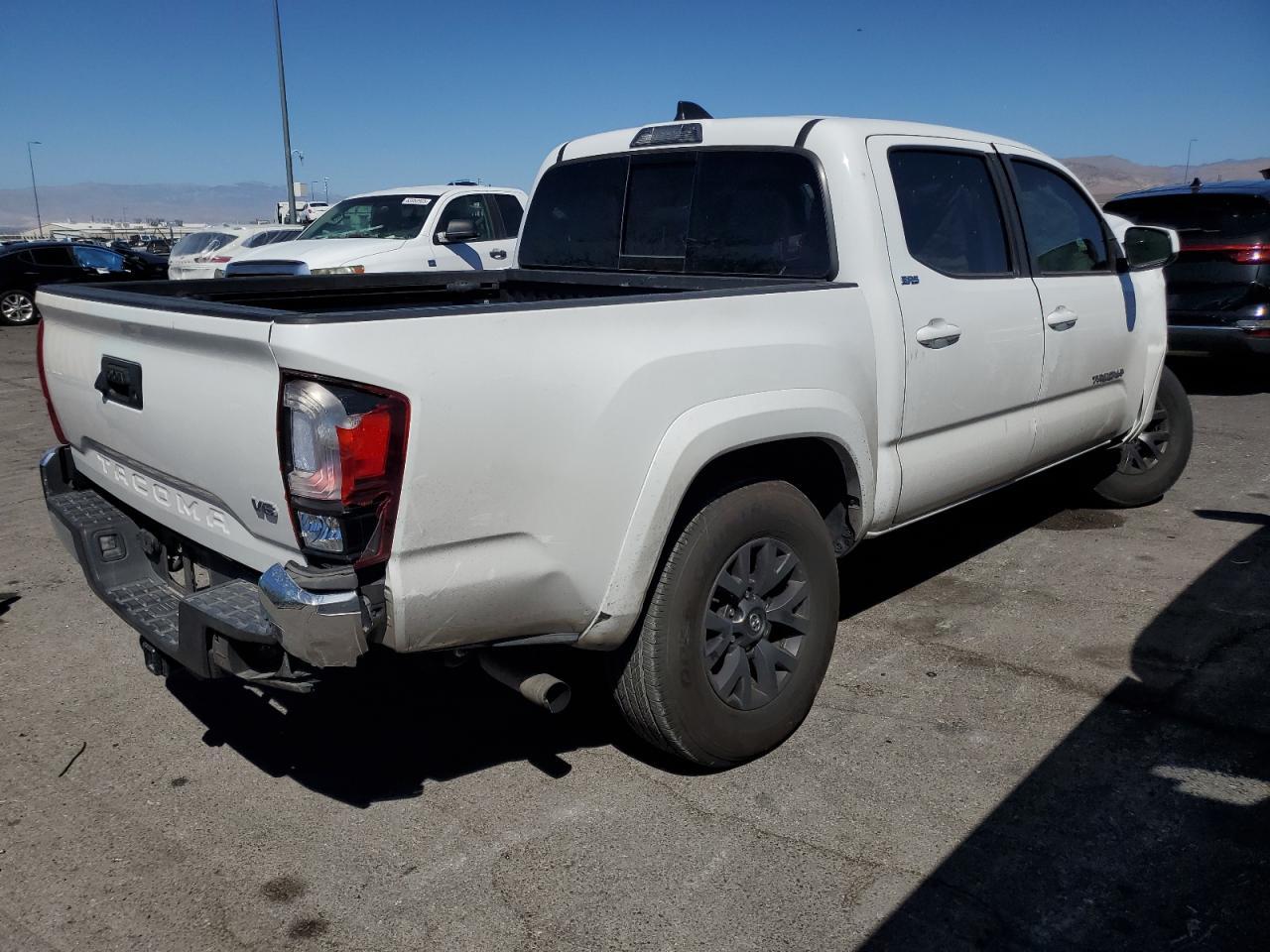 2022 Toyota Tacoma Double Cab - Image 3