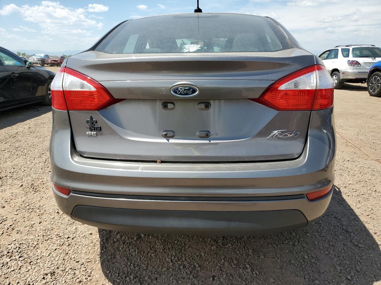 2014 Ford Fiesta Se - Фото 6