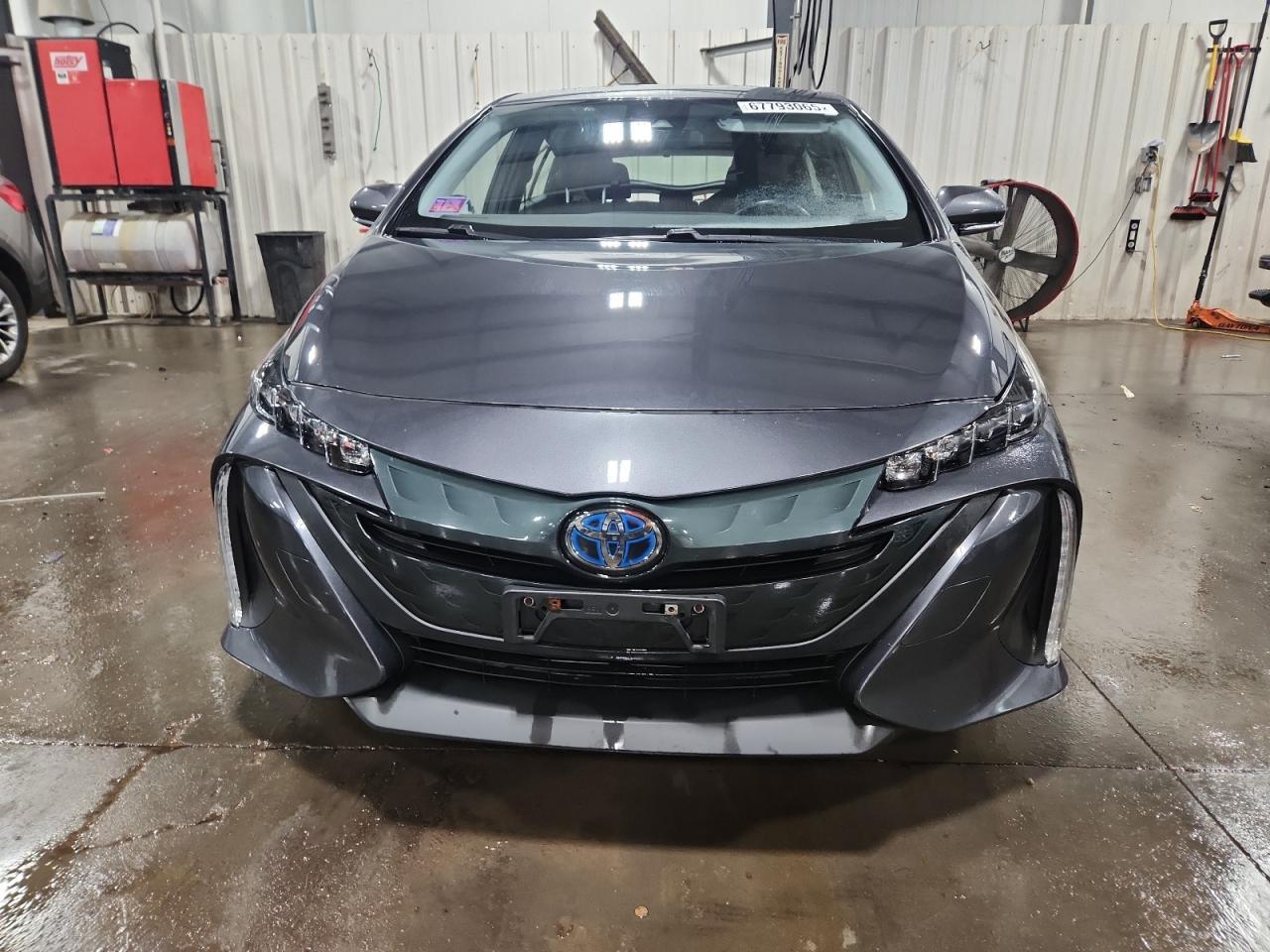 2020 Toyota Prius Prime Le - Фото 5