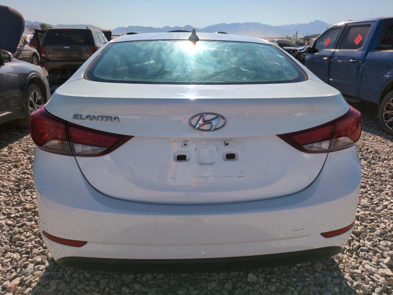 2014 Hyundai Elantra Se - Фото 6