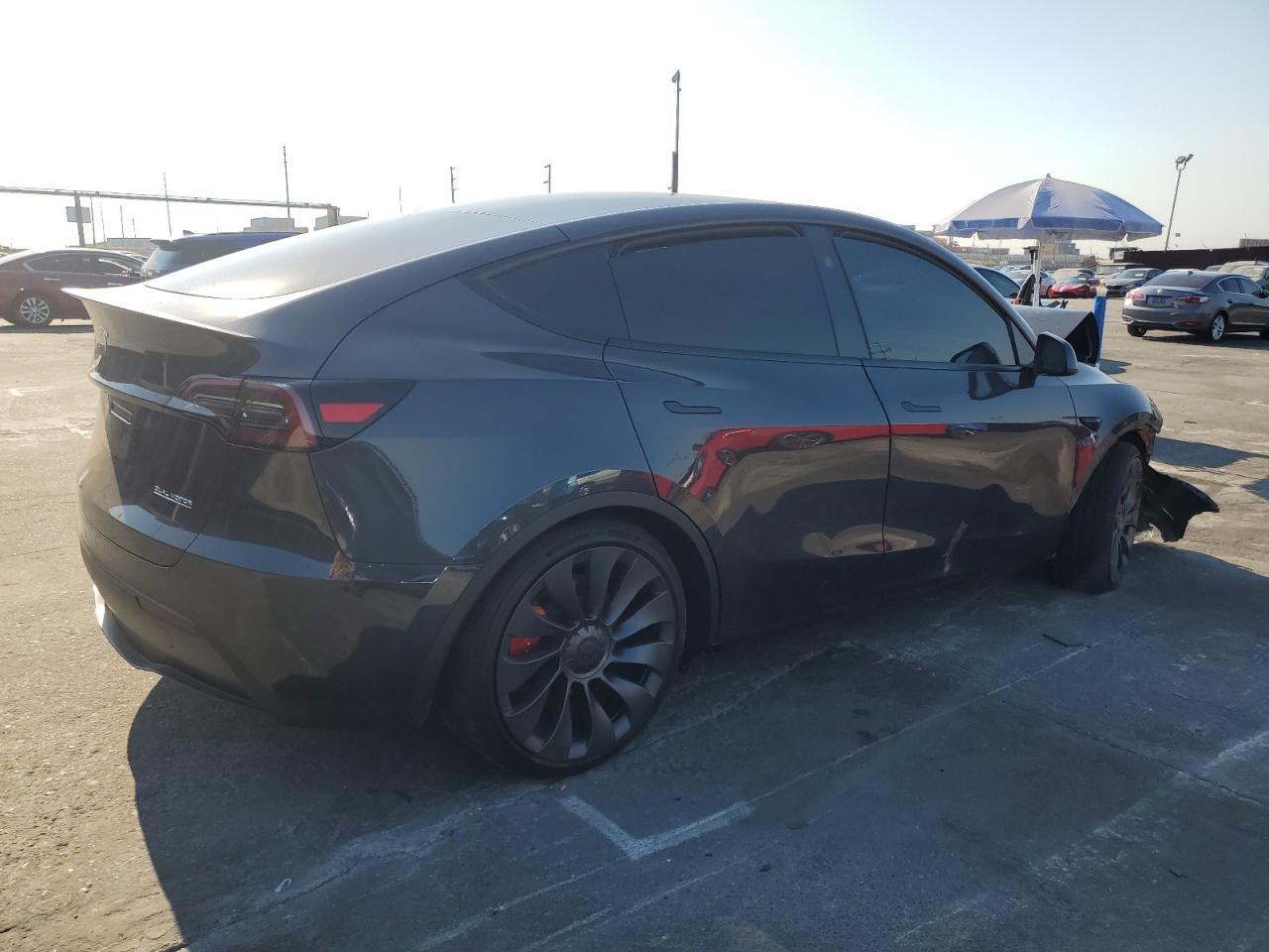 2025 Tesla Model Y - Image 3