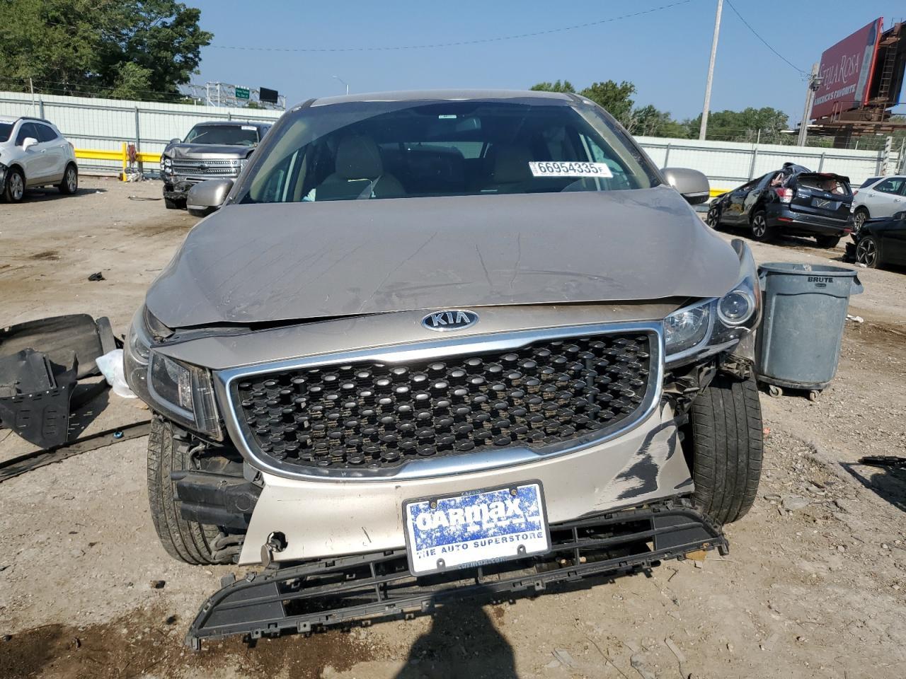 2017 Kia Sedona Lx - Фото 5