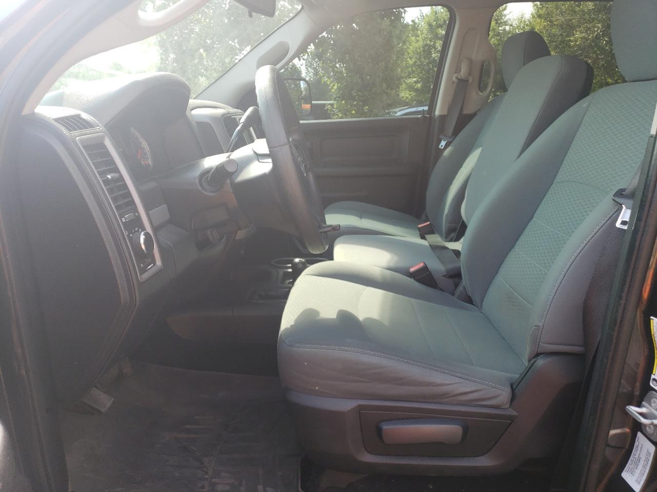 2016 Ram 2500 St - Image 7