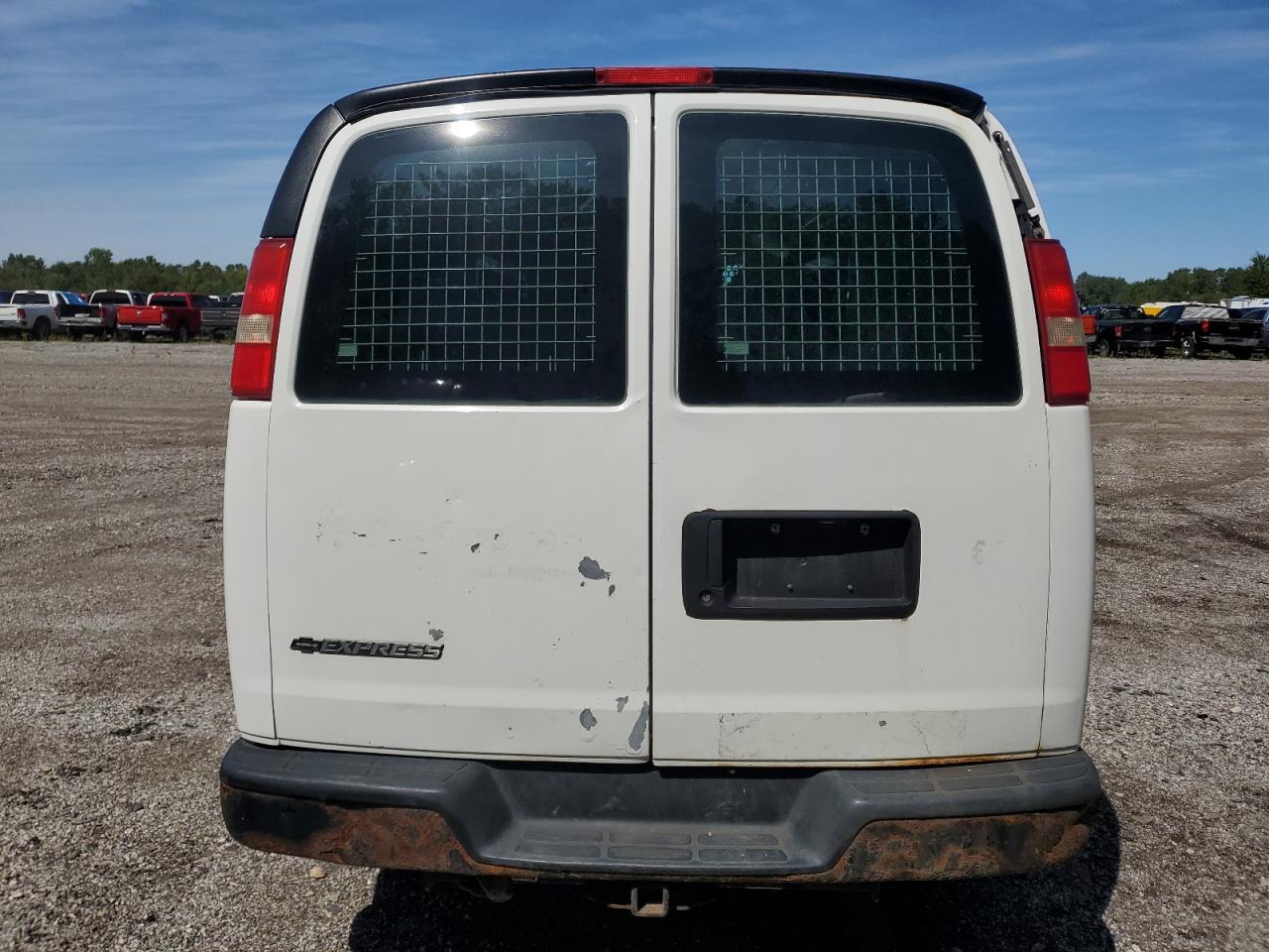 2013 Chevrolet Express G2500 - Image 6