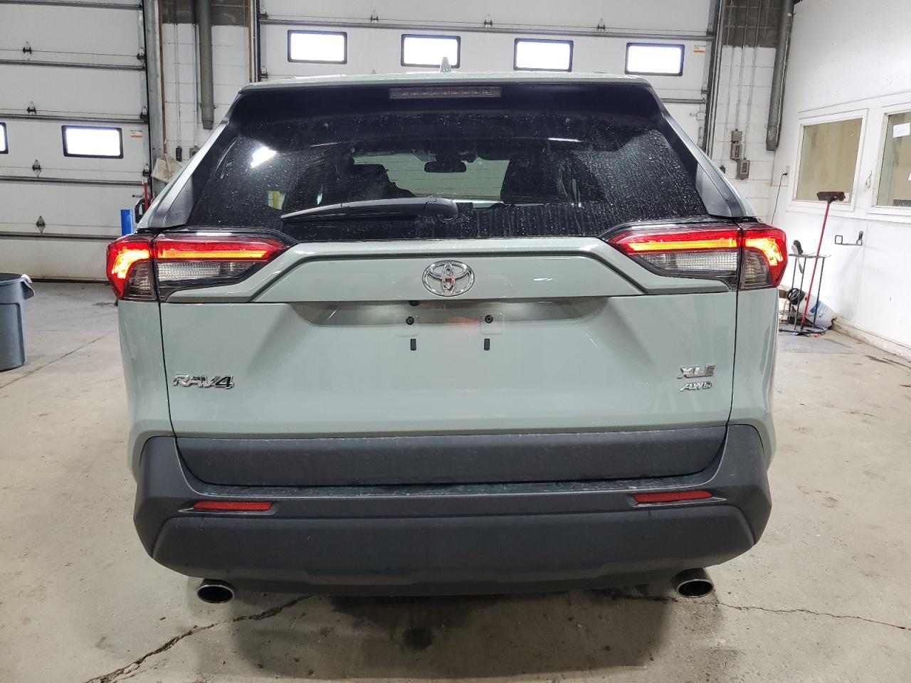 2019 Toyota Rav4 Xle Premium - Image 6