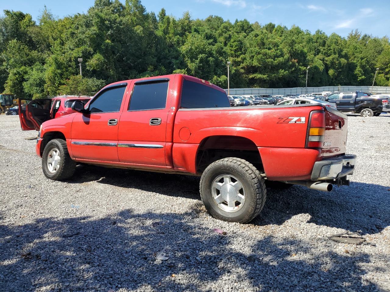 2006 GMC New Sierra K1500 - Фото 2