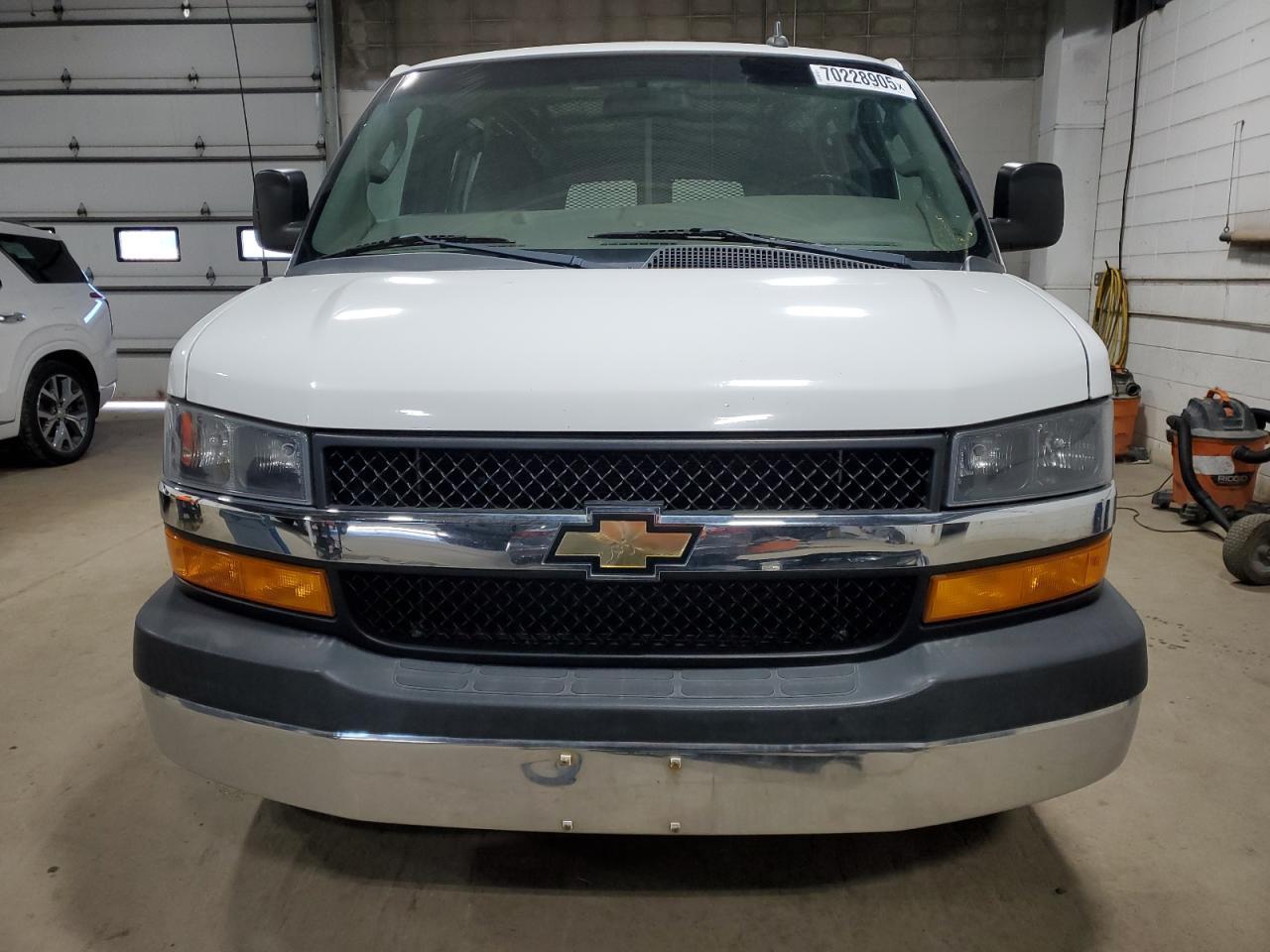 2019 Chevrolet Express G3500 - Фото 5