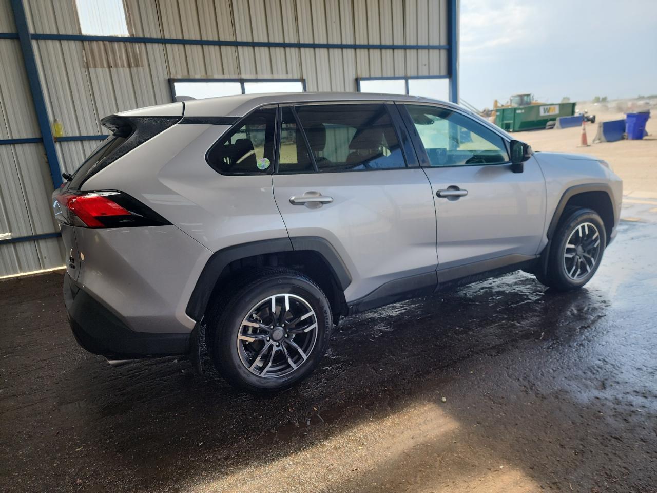 2022 Toyota Rav4 Le - Фото 3