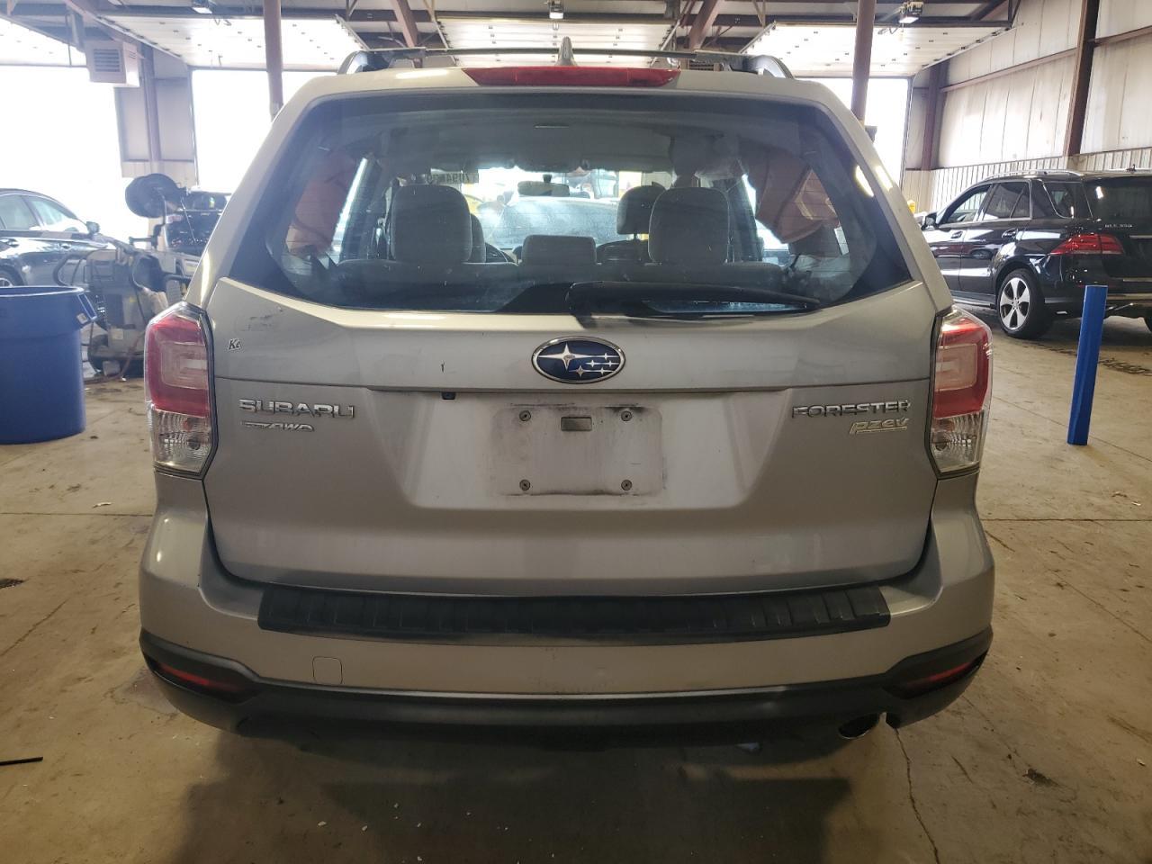 2017 Subaru Forester 2.5I - Фото 6