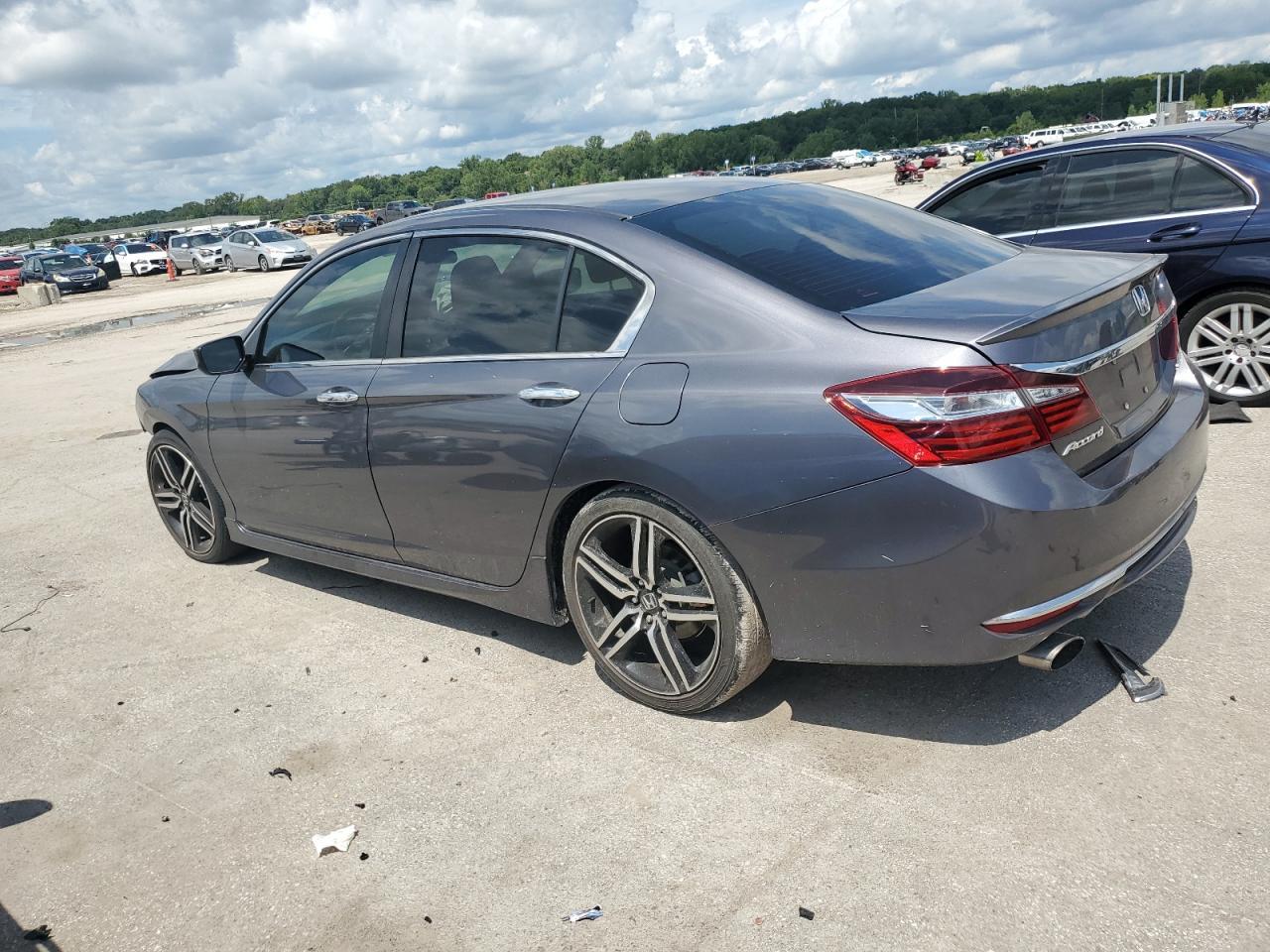 2017 Honda Accord Sport - Фото 2