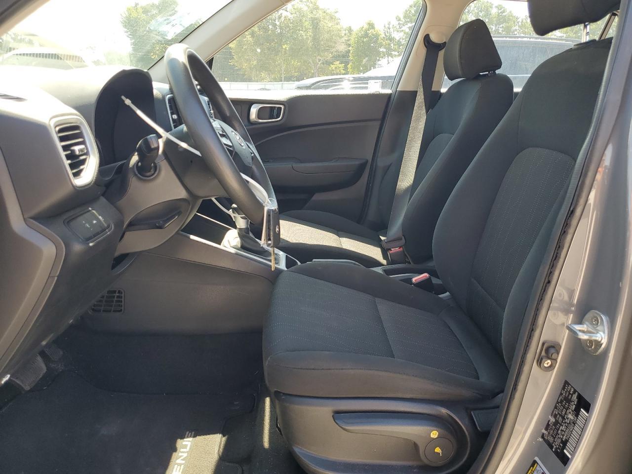 2020 Hyundai Venue Se - Image 7