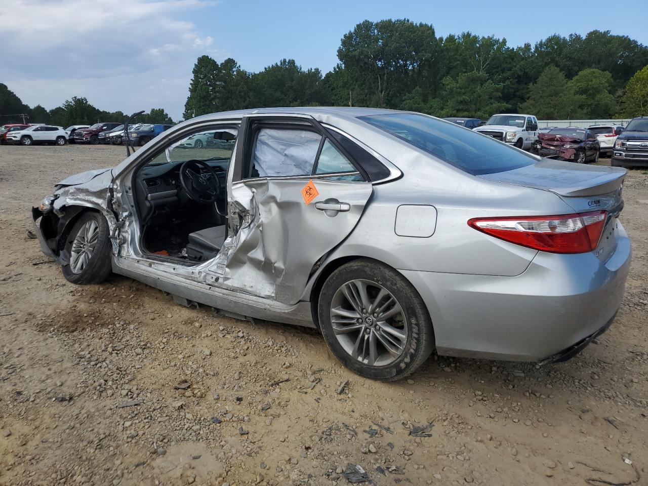 2016 Toyota Camry Le - Image 2