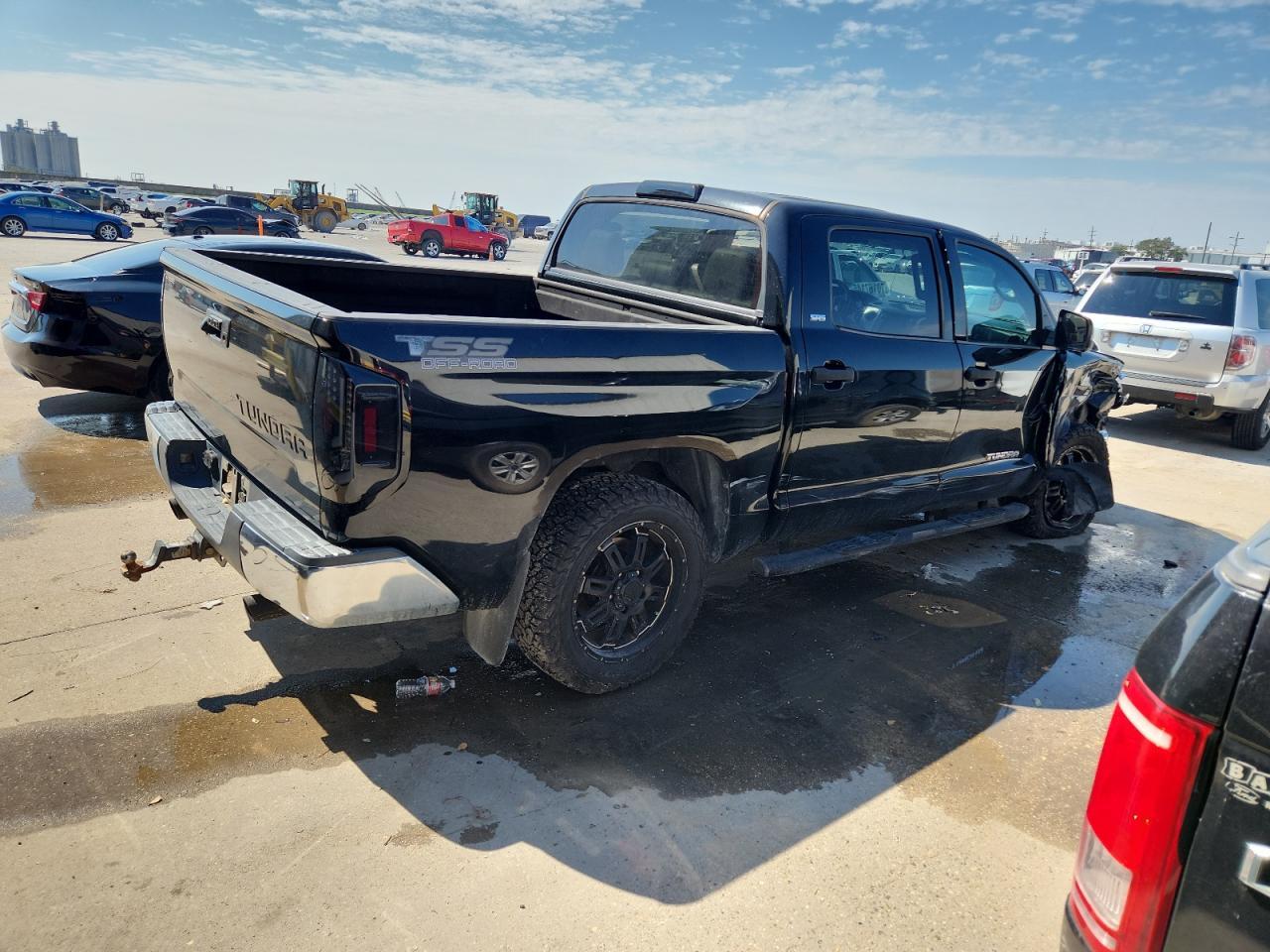 2014 Toyota Tundra Crewmax Sr5 - Image 3
