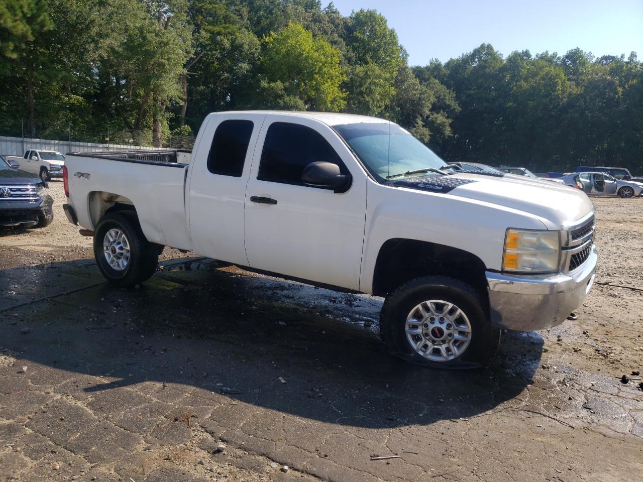 2011 Chevrolet Silverado K2500 Heavy Duty - Фото 4