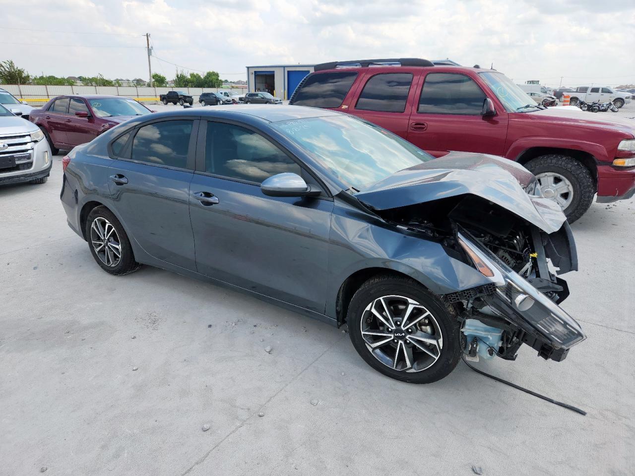 2022 Kia Forte Fe - Фото 4