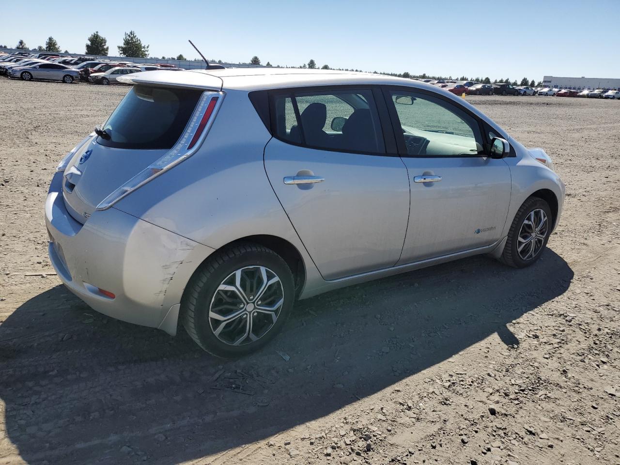 2017 Nissan Leaf S - Фото 3