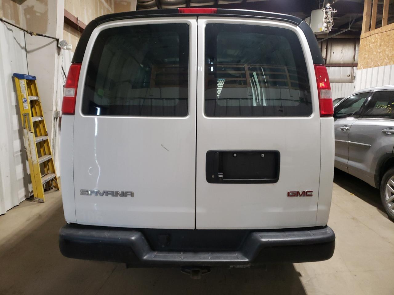 2018 GMC Savana G2500 - Фото 6