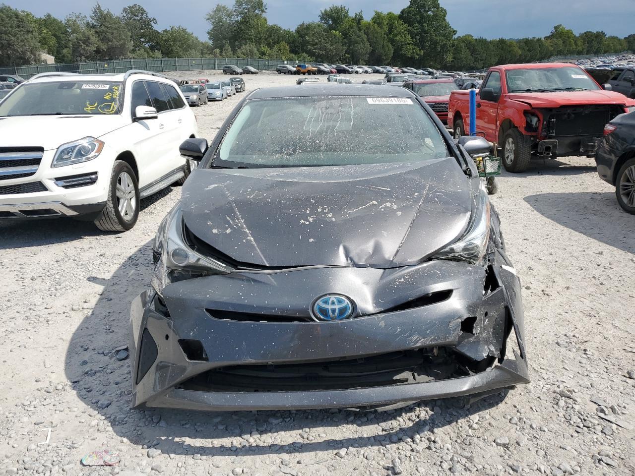 2017 Toyota Prius - Image 5