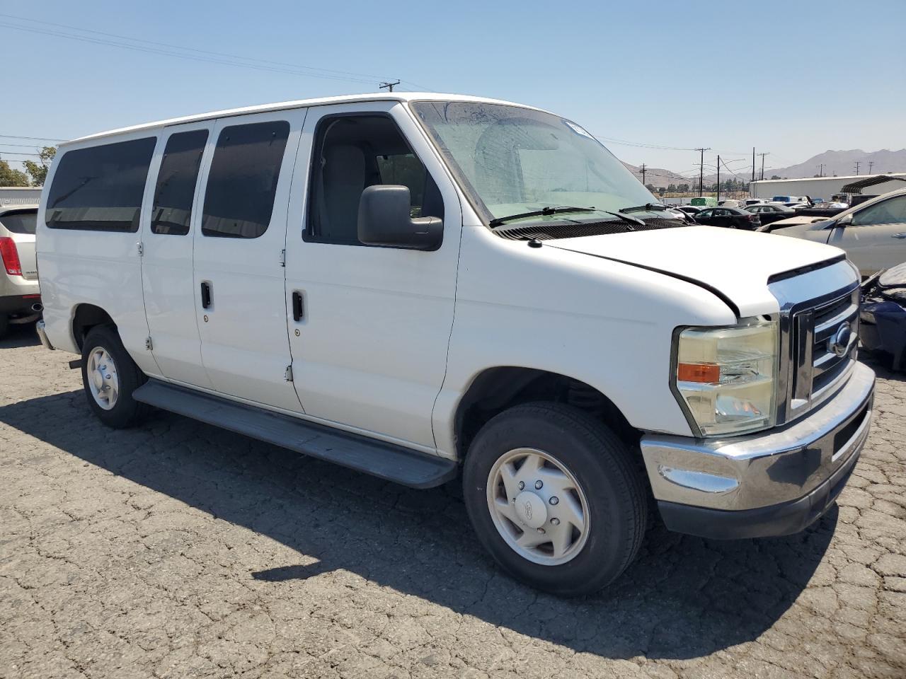 2009 Ford Econoline E150 Wagon - Фото 4