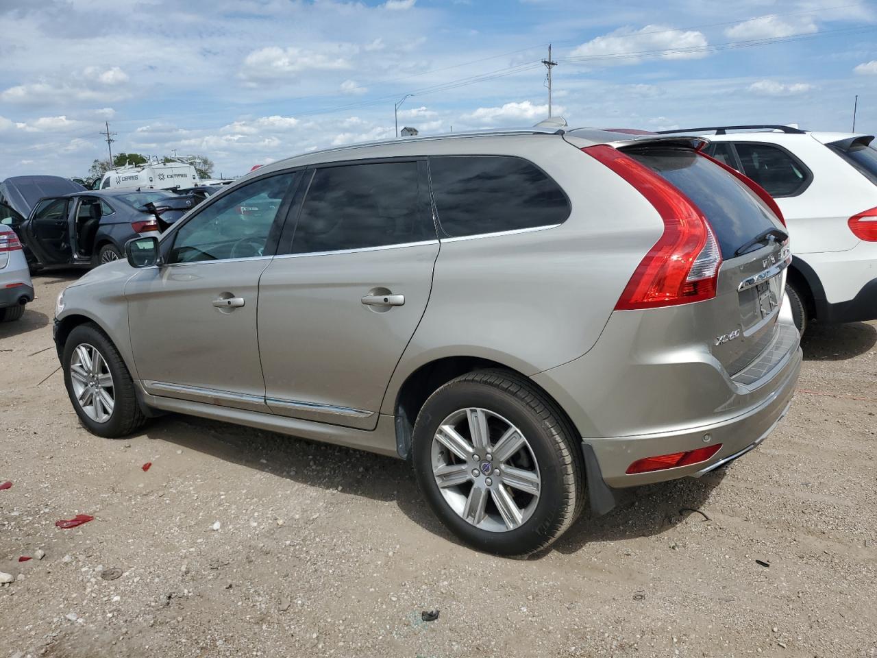 2016 Volvo Xc60 T5 Platinum - Фото 2