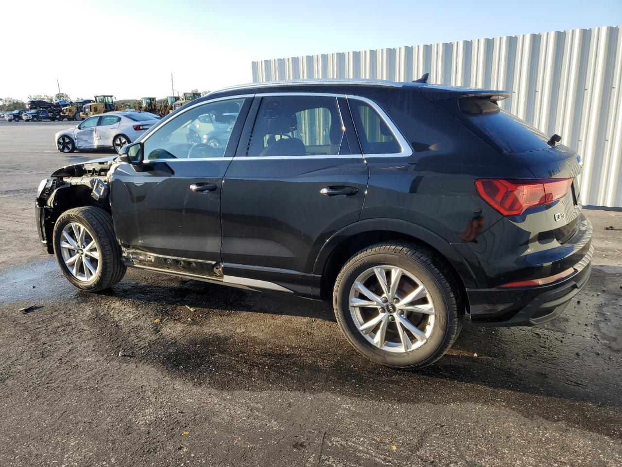 2023 Audi Q3 Premium S Line 45 - Фото 2