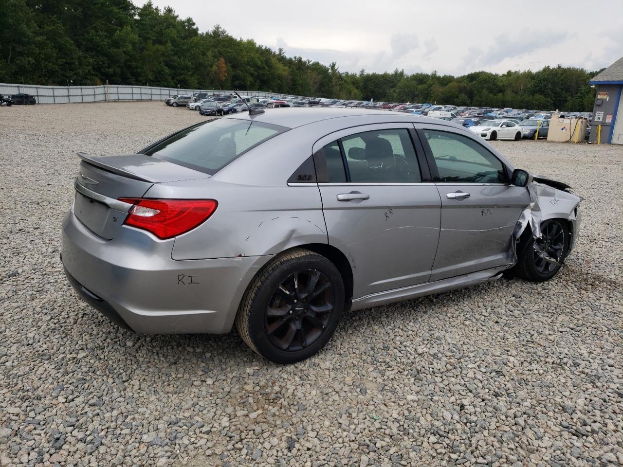 2014 Chrysler 200 Touring - Фото 3