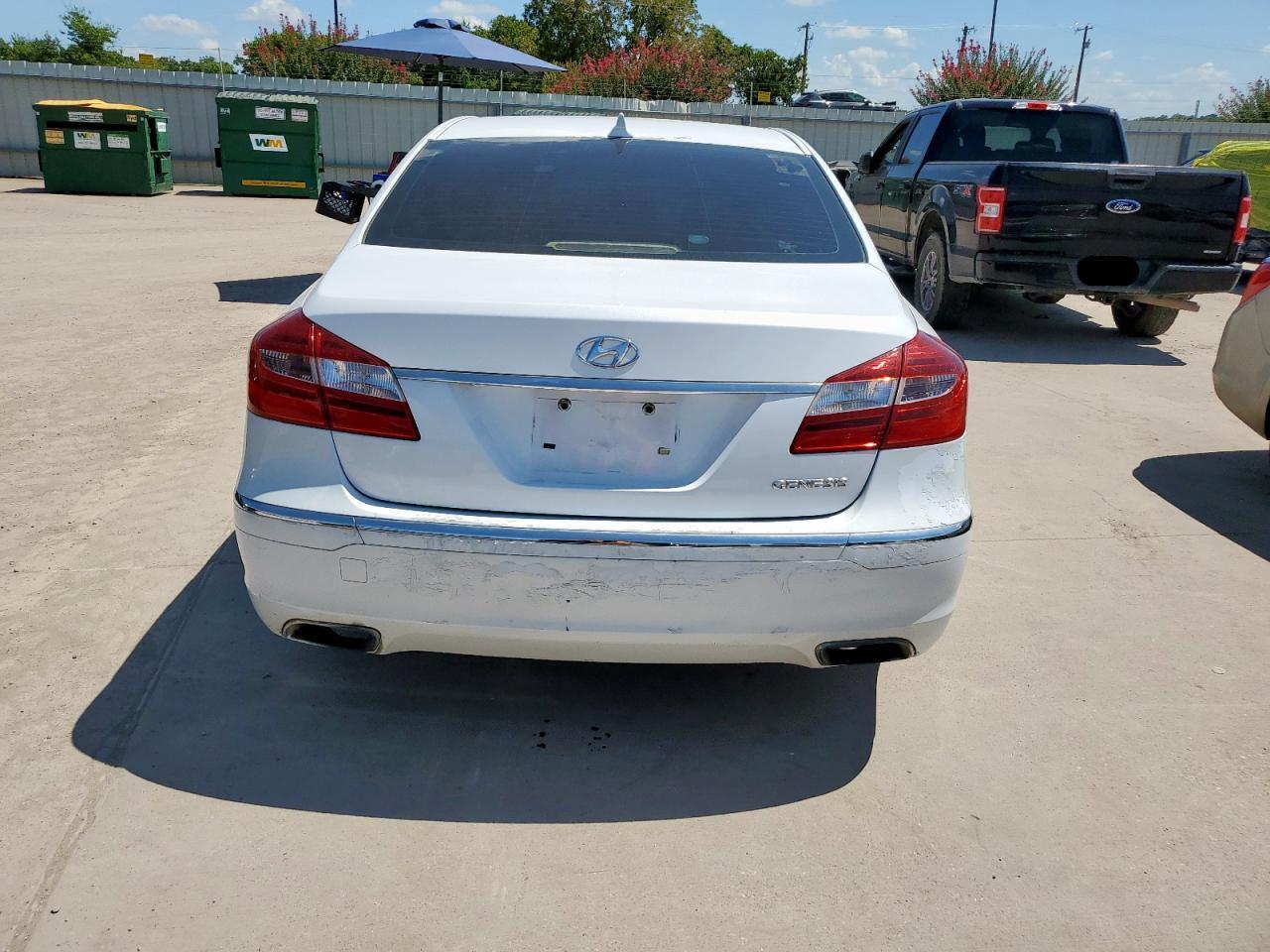 2014 Hyundai Genesis 3.8L - Фото 6